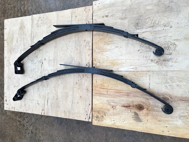 Leaf springs for Maserati Indy