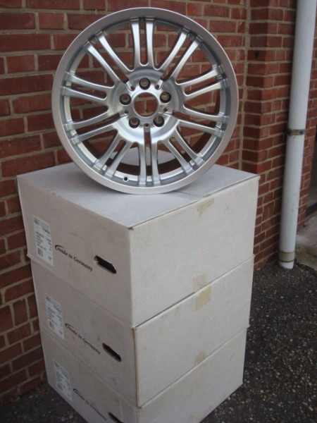 19'' inch BMW M3 Velgen Steek 5x120