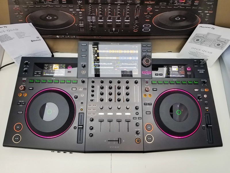 AlphaTheta XDJ-AZ, AlphaTheta OMNIS-DUO, Pioneer OPUS-QUAD, Pioneer XDJ-RX3, Pioneer XDJ-XZ, Pioneer DDJ-FLX10, Pioneer DDJ-REV7, Pioneer CDJ-3000, Pioneer DJM-A9, AlphaTheta Euphonia, Pioneer CDJ-2000NXS2, Pioneer DJM-900NXS2, Pioneer DJM-V10-LF