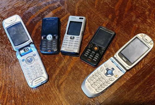 5x diverse oude mobiele telefoon los inklap Sony ericsson