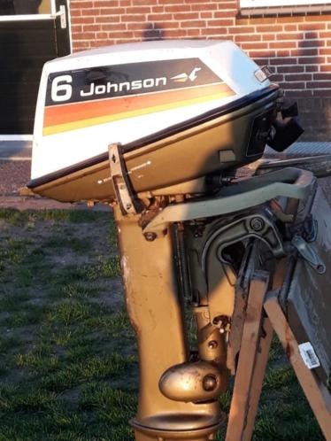 6 PK buitenboordmotor Johnson langstaart 2 takt