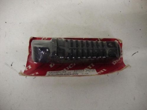 600-750-900 SS Rechtervoetsteun achter 46520021AA (nieuw)