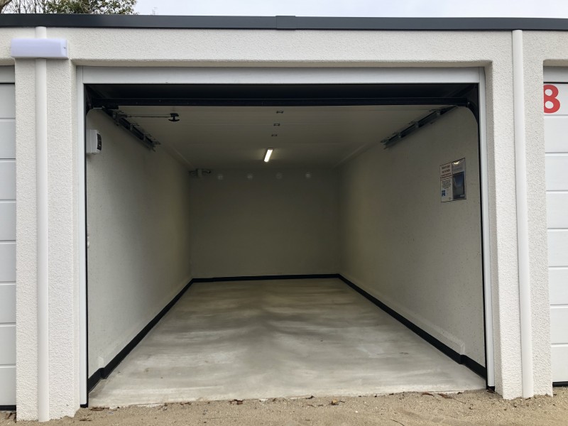 Te Huur garage / garagebox in Nieuwkoop 