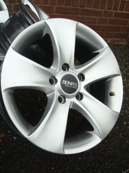 16 Inch Bonito Velgen Steek 5x114,3 5x115