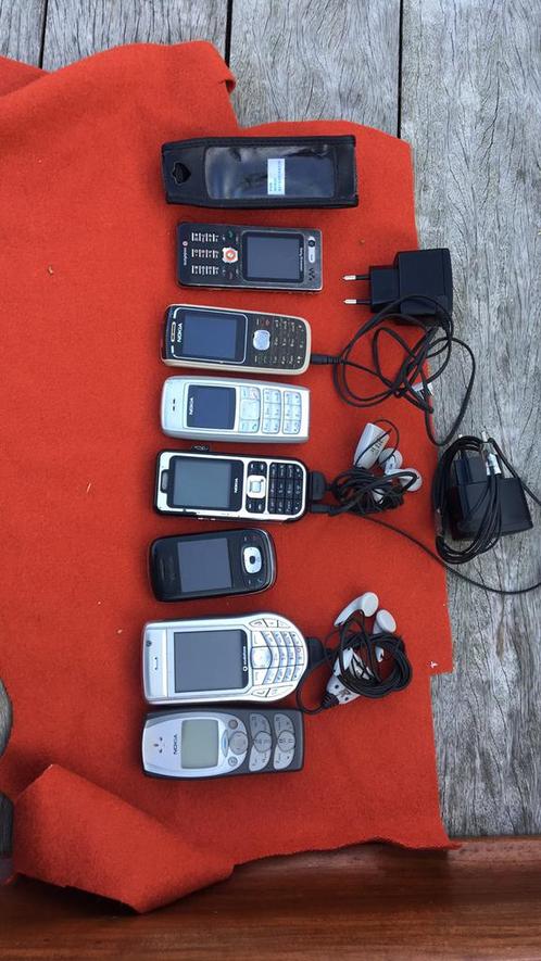 7 oude mobieltjes, 5 Nokia