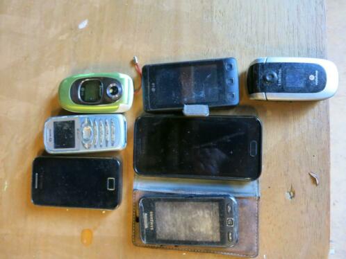 7 oude telefoons