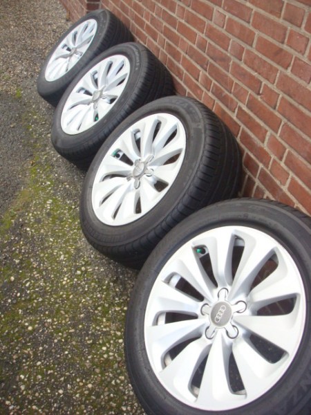 17"Inch Origineel Comfort Line Velgen en Banden Audi A6