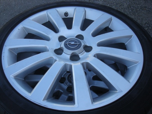 18''Originele Opel Velgen en Banden Steek 5x110sief banden. Complete setprijs € 550,- Montage ter plekke mogelijk.  Wij leveren heel mogelijk: €60,- / Belgie €80,-  Voor.meer info 0614131301  Art 631