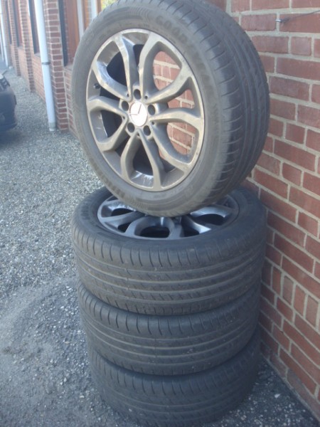 17’’Inch Originele Mercedes Avantgarde Velgen en banden Goodyear 5x112