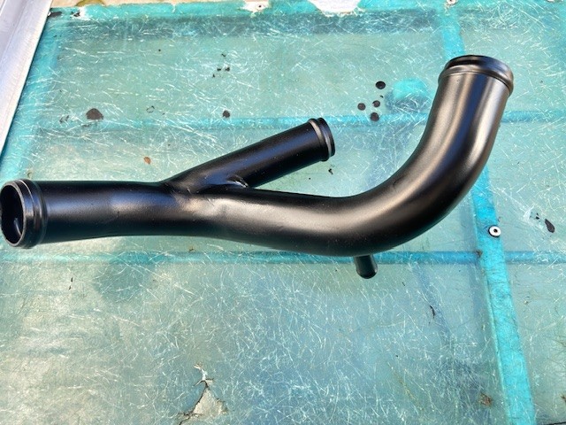 Water pipe for Maserati Indy