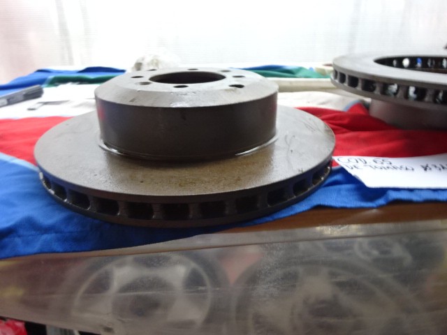 Rear brake discs for De Tomaso Pantera
