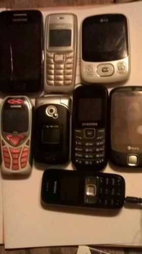 8 mobiele telefoons