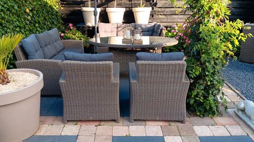 8 pers .royale luxe diningset wicker