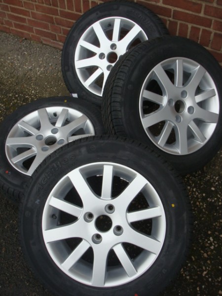 15"Hockenheim Peugeot Velgen en Banden Steek 4x108