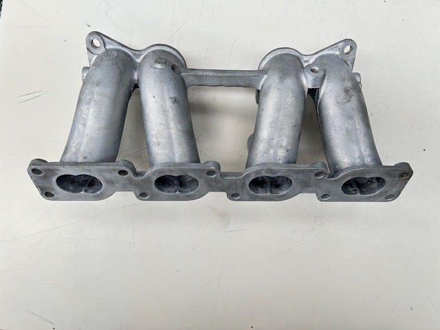 Intake manifolds Ferrari 308 Qv and Mondial Qv