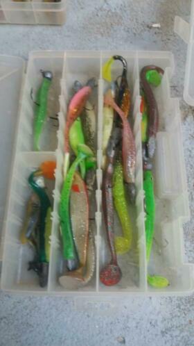 81 stuks kunst aas 4 tackle box vol