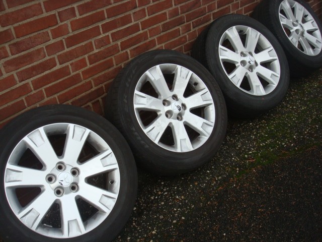 18 Origineel Mitsubishi Outlander Velgen en Banden 5x114.3