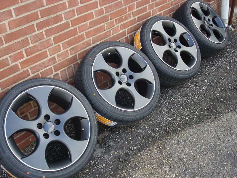 18'' Inch GTI Black Velgen en Banden Steek 5x112