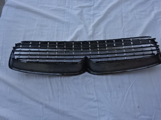 Front grill for Maserati Quattroporte series 1