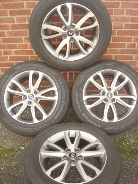 18’’Originele Hyundai V-Spoke Velgen en Banden 5x114.3