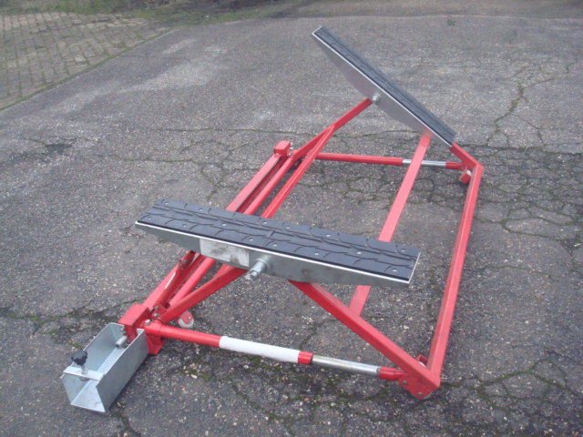 Mobiele mechanische autolift 1,5T 550mm MW Tools