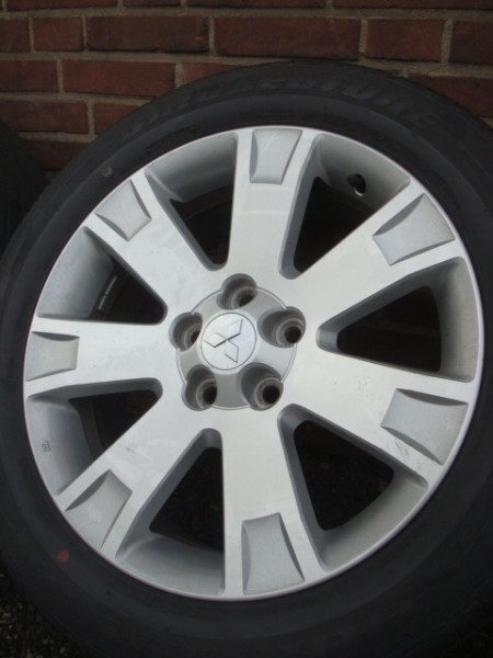 18 Origineel Mitsubishi Outlander Velgen en Banden 5x114.3