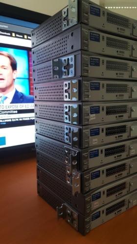 9 stuks HP Procurve 2124 24 ports Switch (alles in 1 koop)