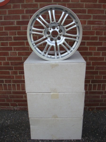 19'' inch BMW M3 Velgen Steek 5x120