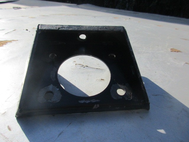 Lower gearbox support for Lamborghini Espada