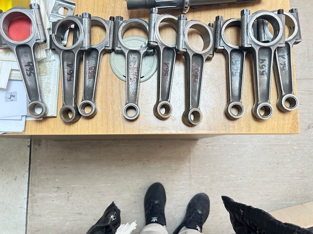 Connecting rods for Ferrari engines
