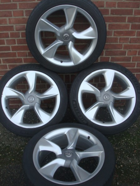 19"Inch Astral Velgen Opel Astra Zafira Ampera 5x115