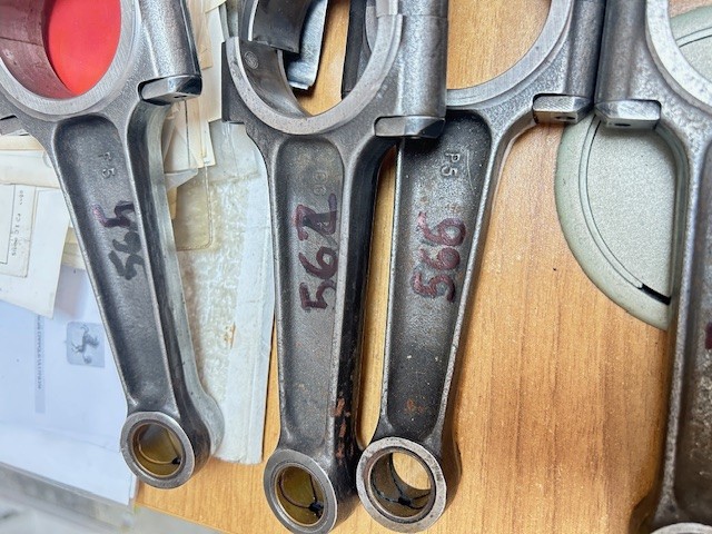 Connecting rods for Ferrari engines