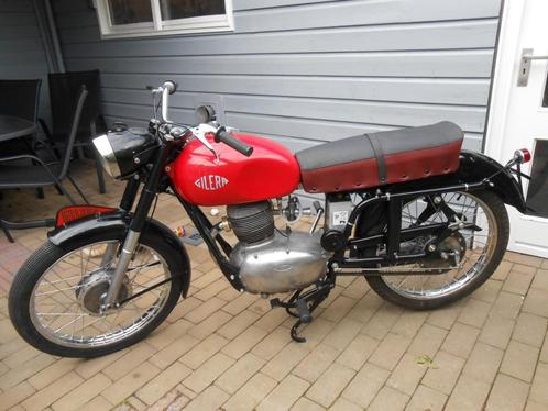 aangeboden een gilera gran turismo 150 van 1955