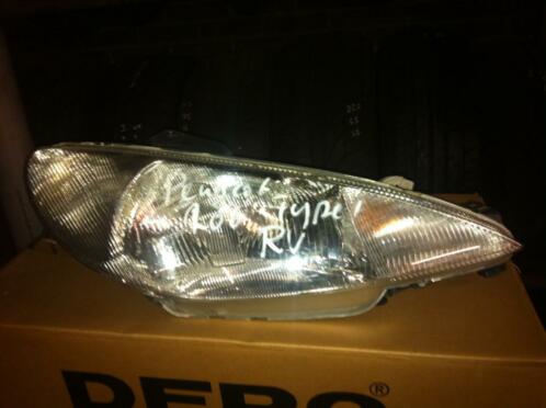 aangeboden rechter koplamp Mazda 323 Fastbreak 2002