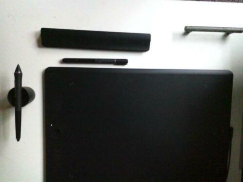 Aangeboden Wacom Intuos Pro Paper Large (PTH-860)