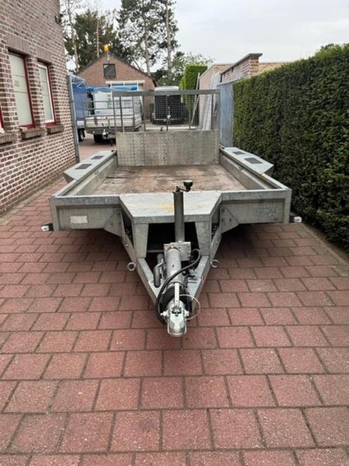 Aanhangwagen machine transporter
