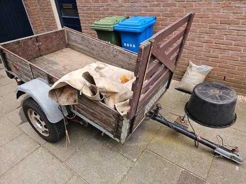 Aanhangwagen waarvan alles werkt.