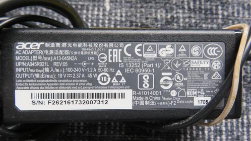 Acer Adapter A13-045N2A  19V  2,37A