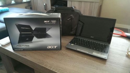 Acer aspire one