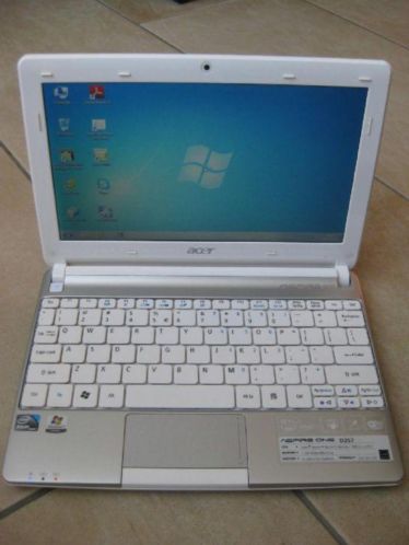 Acer Aspire One D257 Dualcore wit - 320GB - accu 5 uur