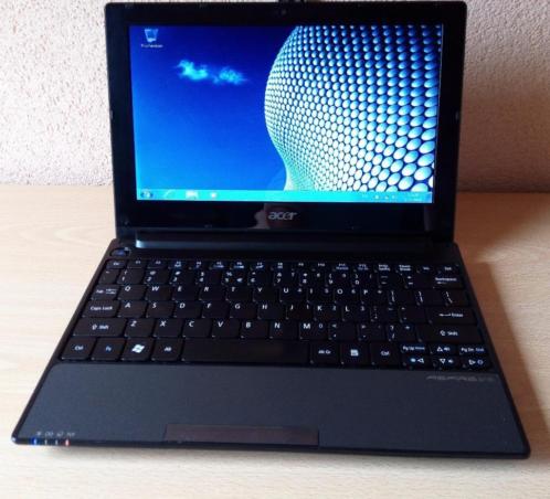 Acer Aspire One met compleet Officepakket en schoudertas