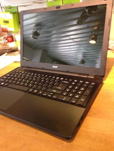 Acer extensa 15 