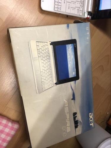 Acer mini laptop aspire one met windows xp