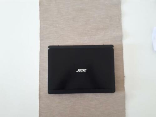 Acer One 10 S1003-14XA laptop