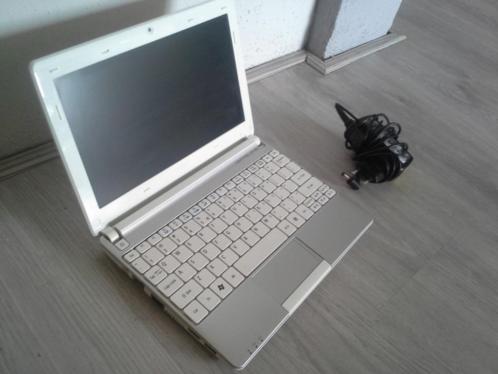 Acer one D270 mini laptop windows 10  Hdmi 