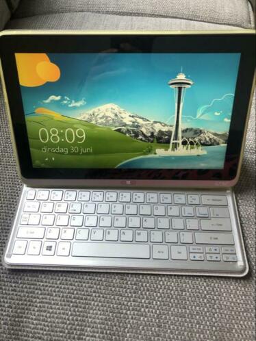 Acer tablet met toetsenbord.