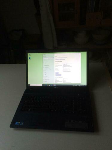 Acer Travelmate met Windows 10 met veel accessoires