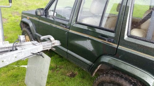 Achter zijdeur voor Jeep Cherokee Moss green gezocht 