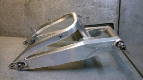 Achterbrug Honda CBR900RR 1996 1999 CBR 900 RR SC33 Swingarm