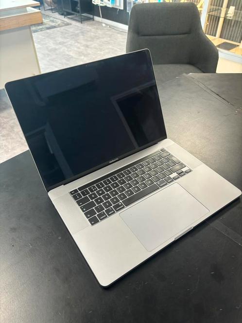 ACTIE Macbook pro 2019 i9 1TB 32GB ram Nieuw staat